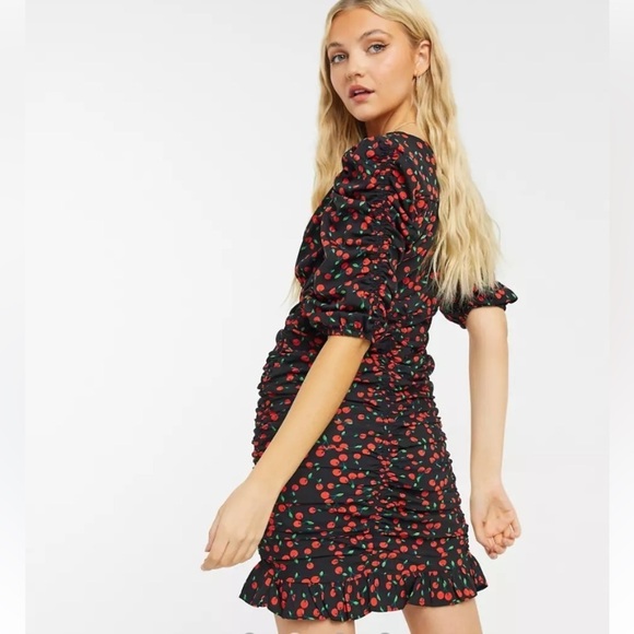 Wednesday's Girl mini tea ruched dress in cherry print Size XS - Picture 2 of 15